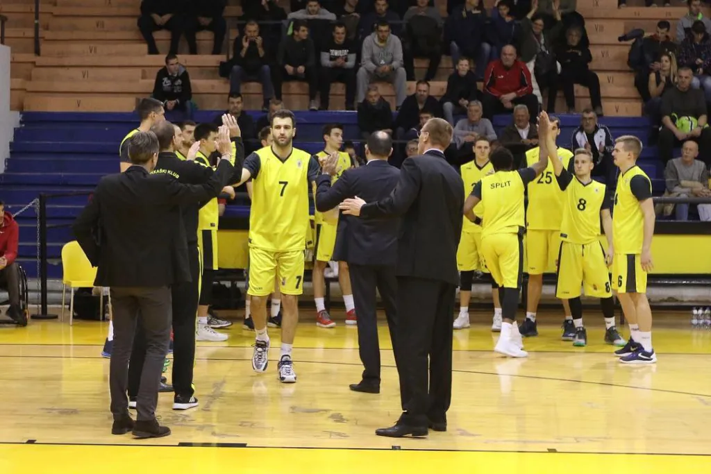Split uvjerljiv protiv Jazina