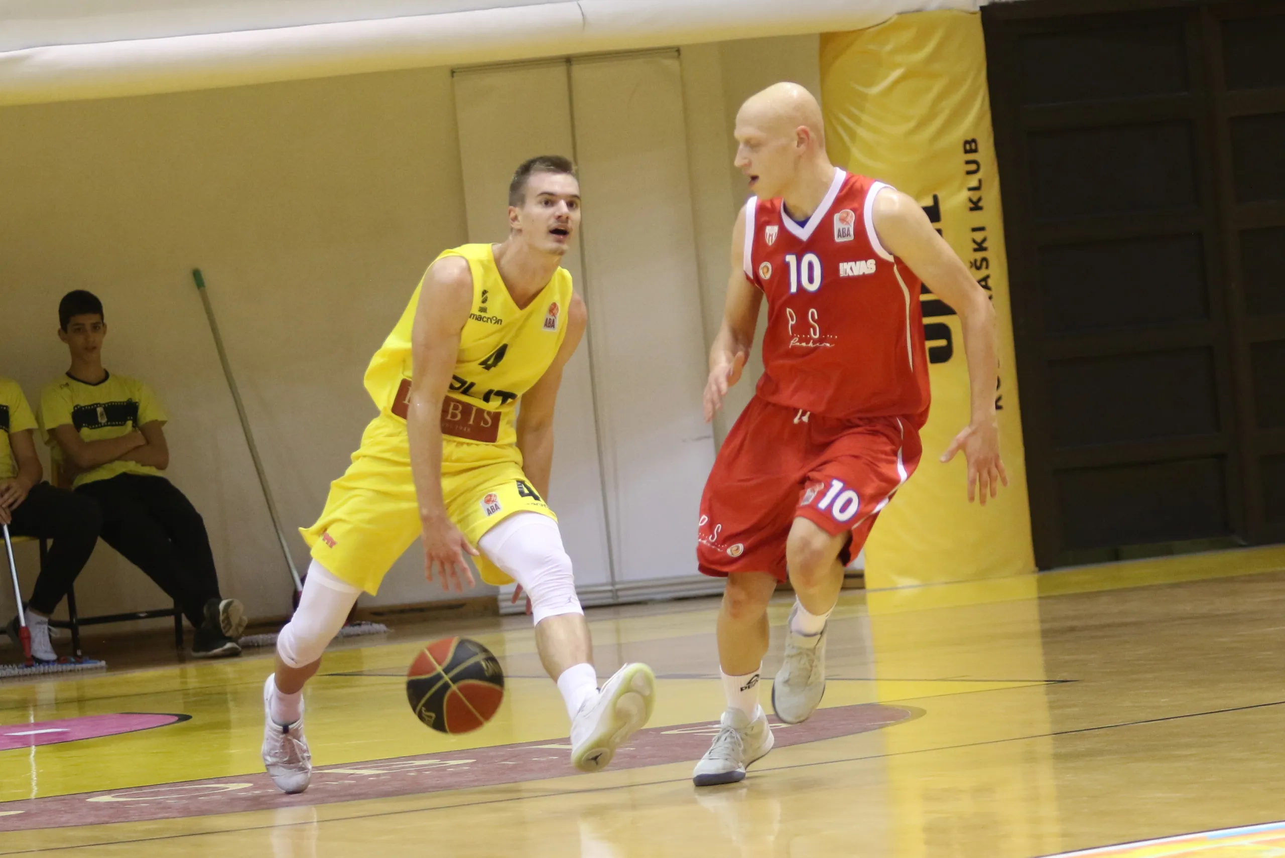 Žuti, uz fenomenalnu podršku tribina, slavili protiv Borca