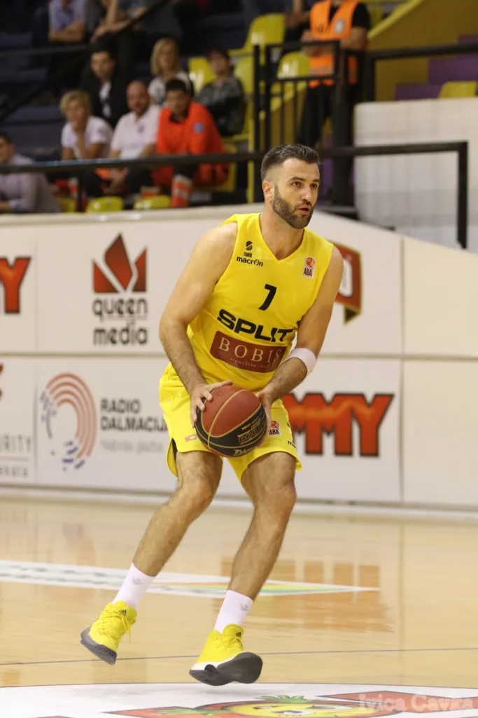 Pobjeda "Žutih" u Vršcu, Kedžo za 14 minuta ubacio 19 poena