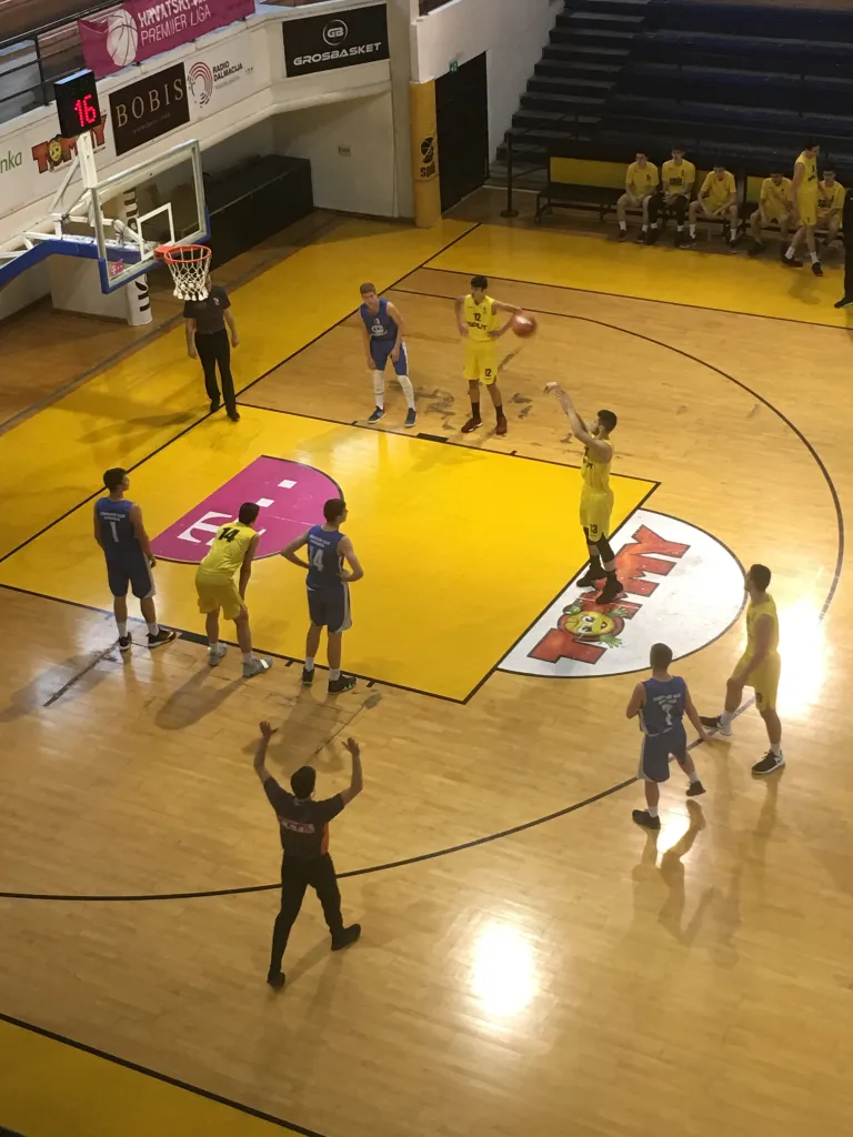 Kadeti ubacili 100 poena Koprivnici
