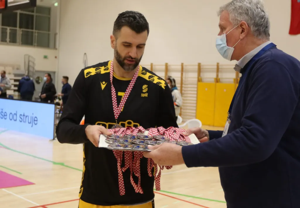 "Žuti" posustali u finišu, Kup Krešimira Ćosića osvojio Zadar