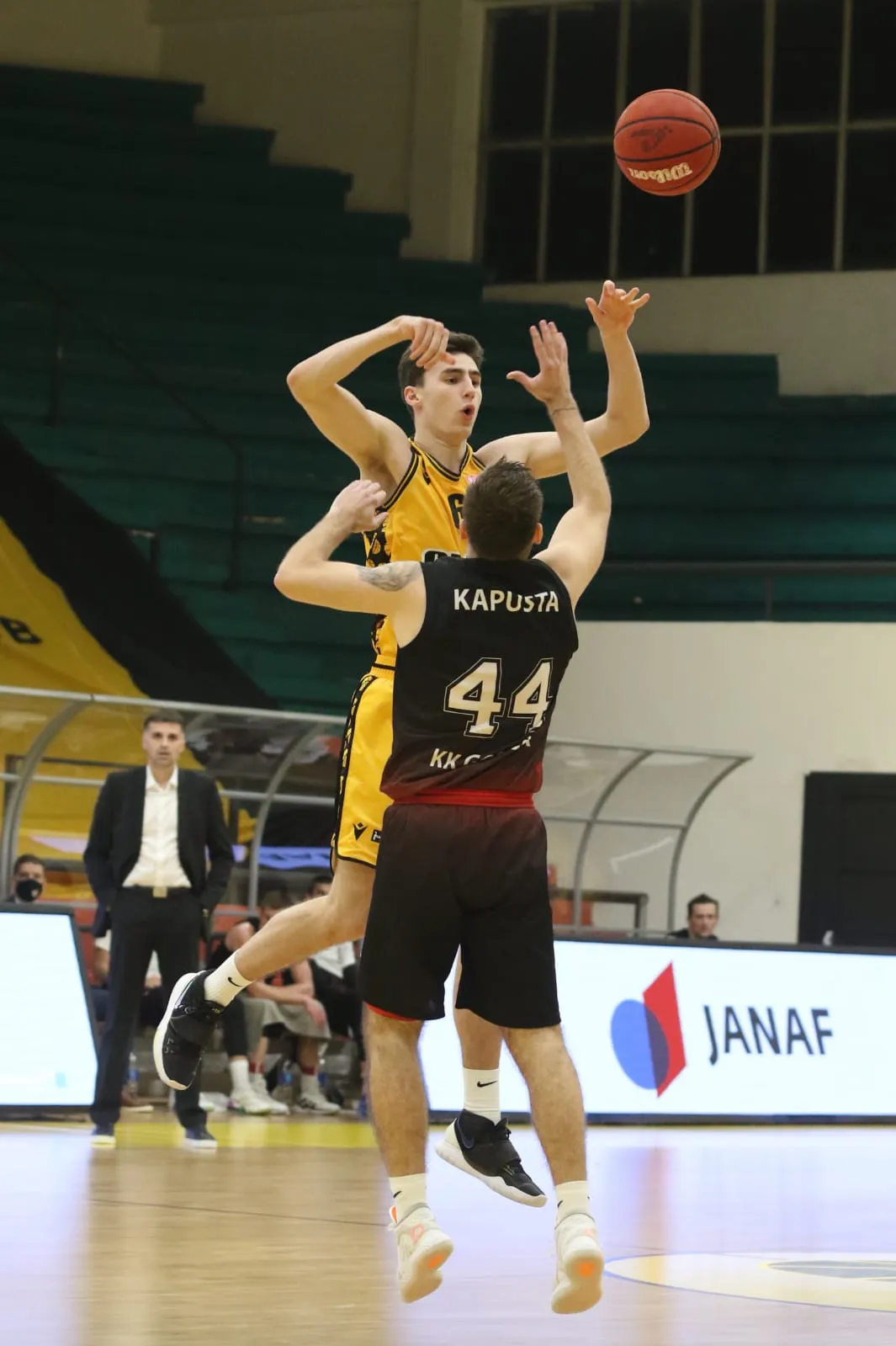 Karakašu pobjeda nad Sesarom u premijeri na klupi “Žutih”, Split – Gorica 87:72