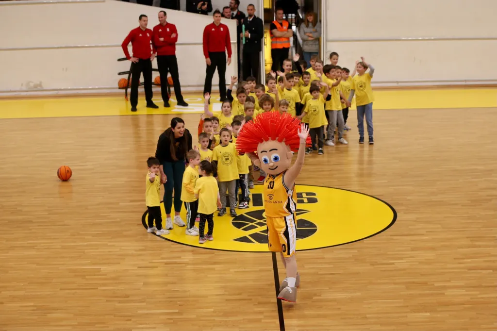 "Žuti" propustili plus 9 protiv Zadra