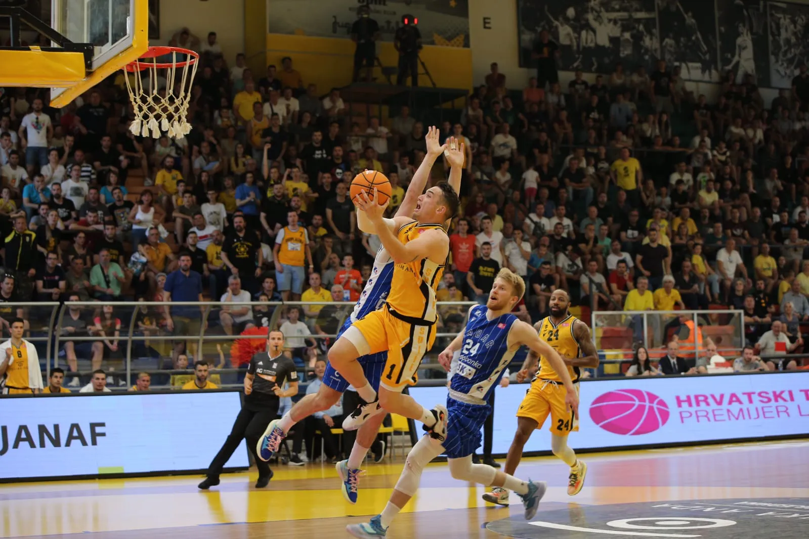 Split u polufinalnoj seriji poveo s 1:0 protiv Zadra
